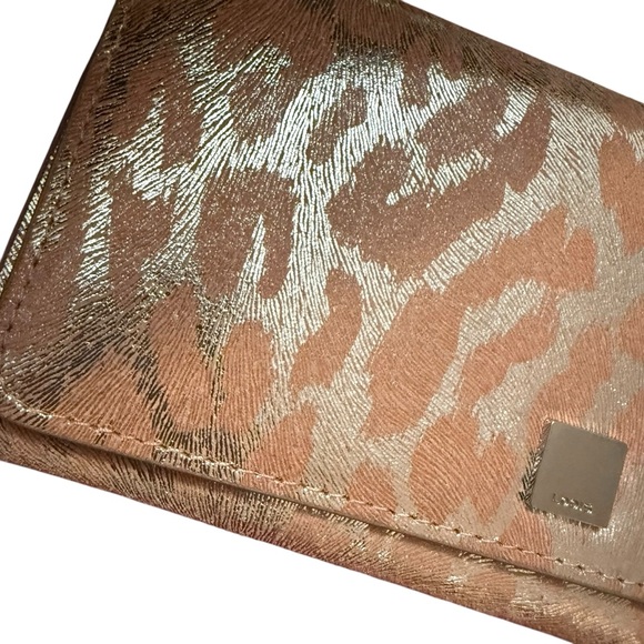 5 for $25❗️LODIS Metallic Animal Leopard Print Wallet Peach Silver RFID Bi-Fold - Picture 2 of 9